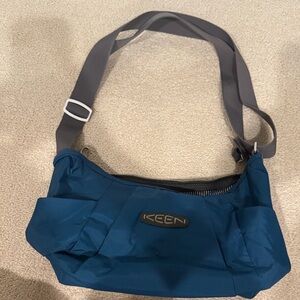 Keen Teal Crossbody Bag with Gray Strap